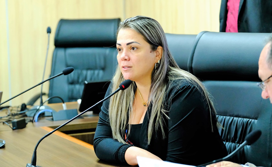Prefeitura de Alvorada do Oeste recebe emenda parlamentar de Cláudia de Jesus