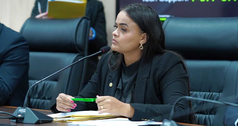 Dra. Taíssa recomenda palestras referente a proteção à mulher em escolas estaduais