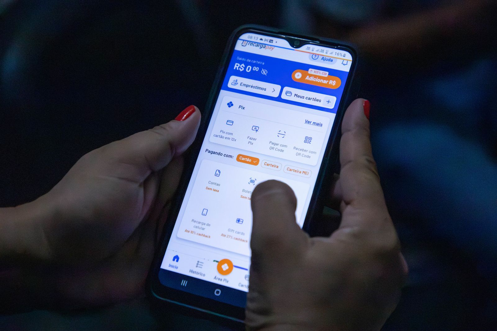 Usuários do transporte coletivo podem recarregar cartão ComCard pelo RecargaPay