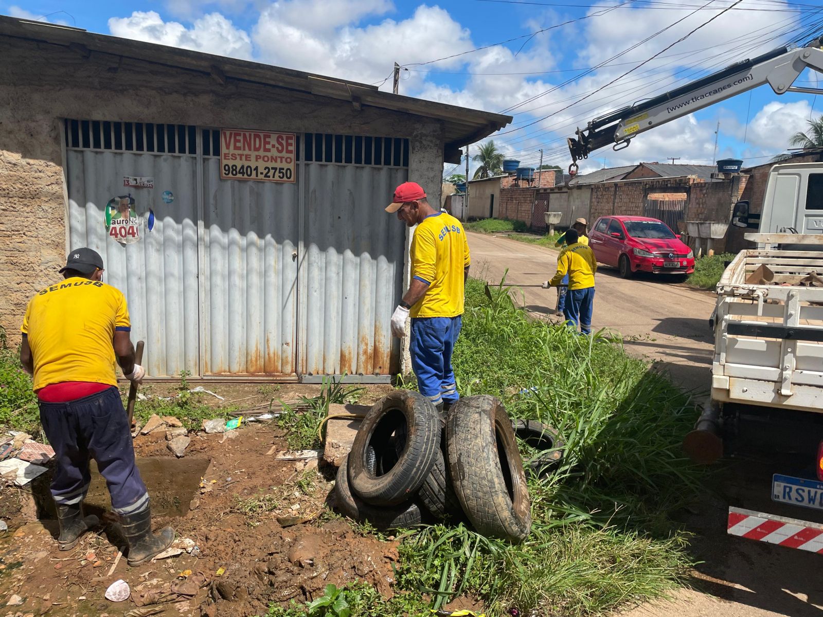 Prefeitura intensifica trabalho de desobstrução de bueiros