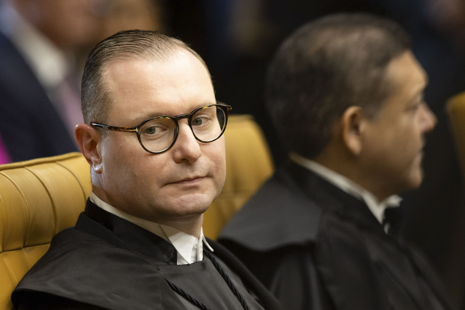 Ministro Zanin se declara impedido de julgar recurso de Bolsonaro