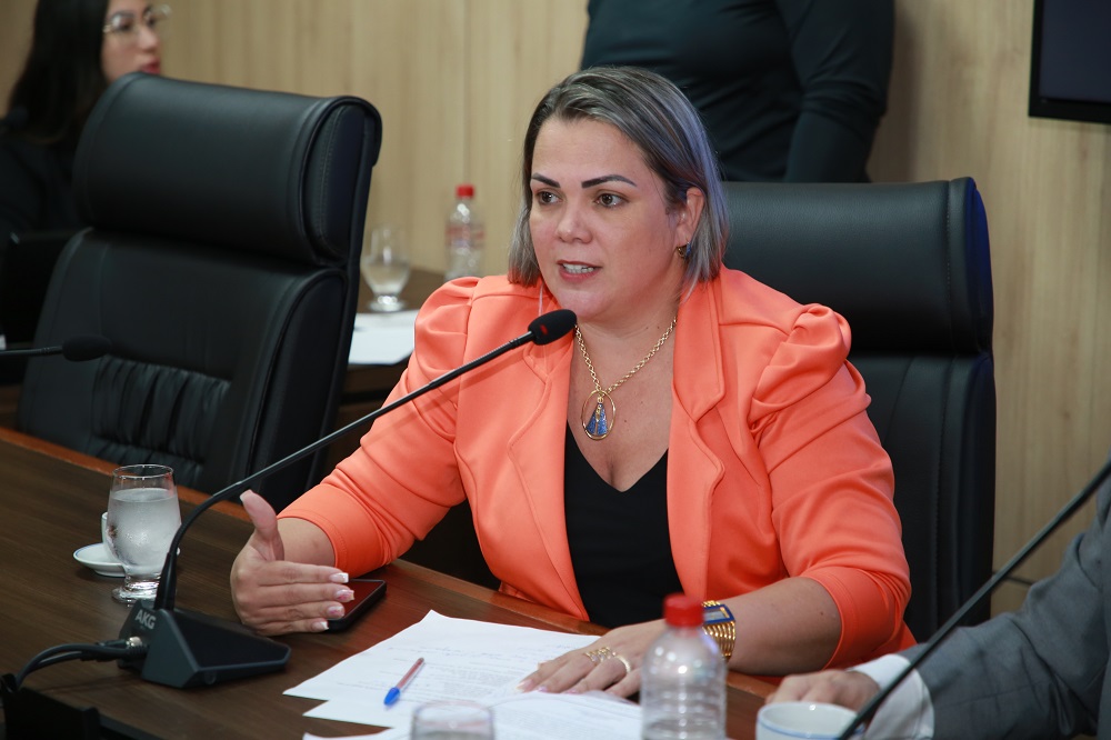 Proposta de Cláudia de Jesus amplia limite de isenção de IPVA para pessoas com deficiência