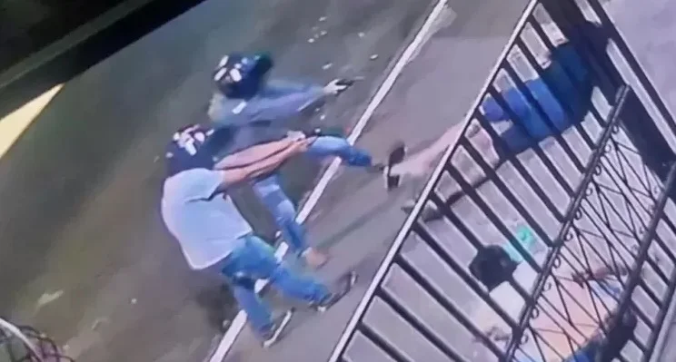 VEJA O VÍDEO: Pistoleiros executam empresário na frente de comércio na cidade de Cacoal