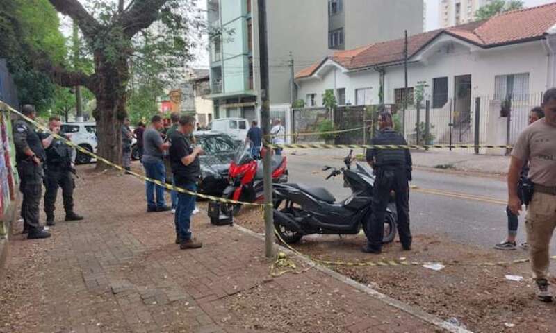 Delegado é m0rto a t1ros ao reagir a 4ss4lto ao lado da mulher; Veja vídeo