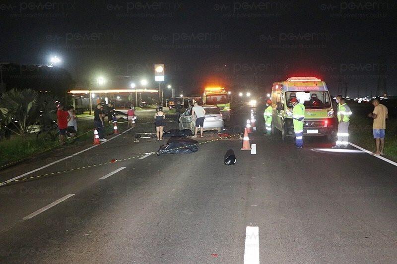 TRAGÉDIA: Batida entre carro e motocicleta mata dois jovens na BR-163