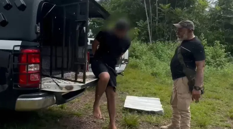 BRUTAL: Casal é preso por matar e carbonizar corpos de dois homens; Veja o vídeo