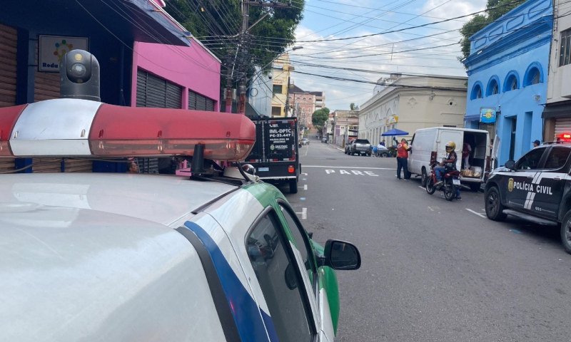 Suposto ladrão de fio é morto com o crânio esmagado no Centro de Manaus