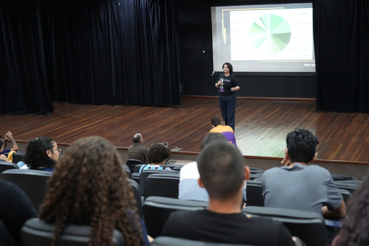 Aulão Pré-Enem impulsiona estudantes em Porto Velho