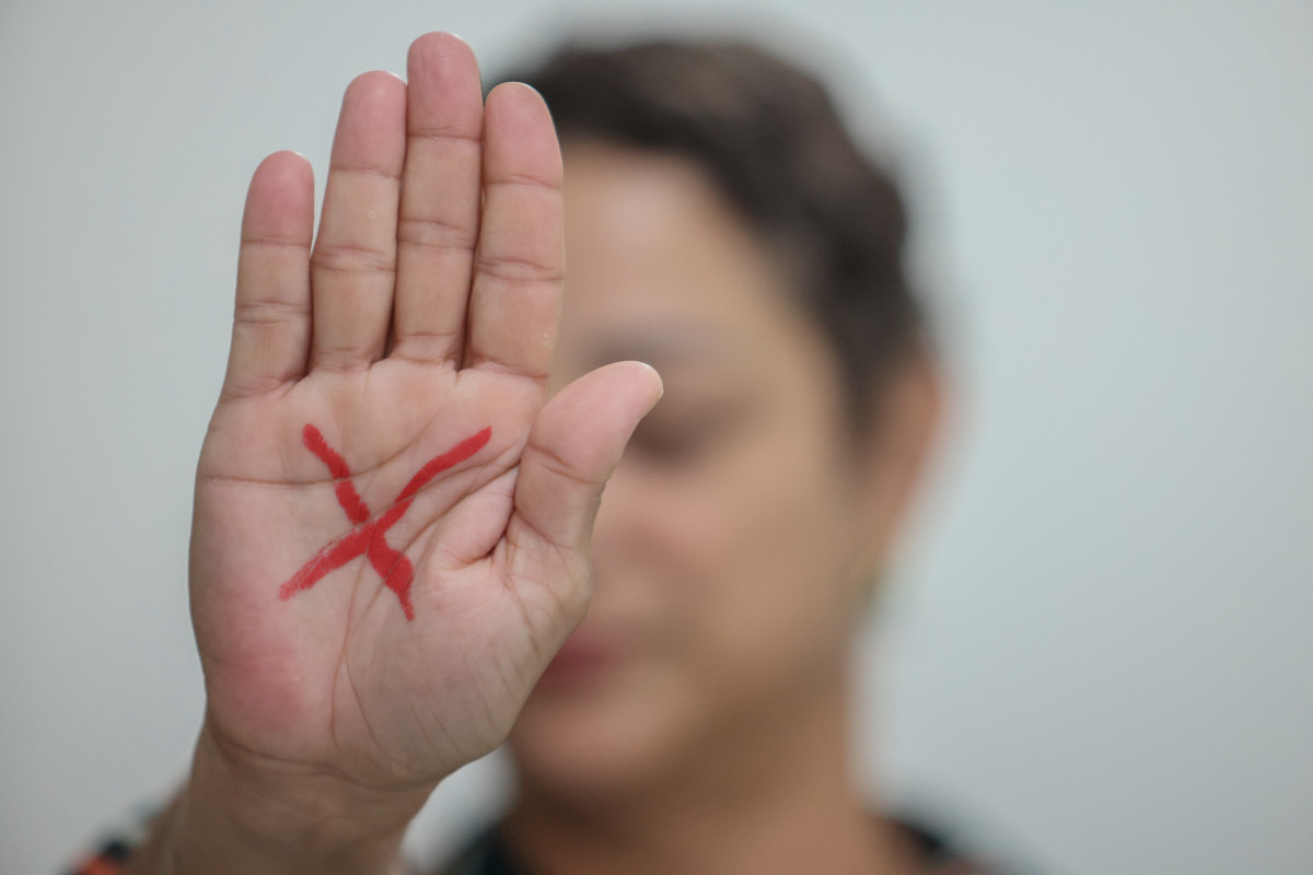 Sinal de alerta: saiba como socorrer uma mulher em situação de violência