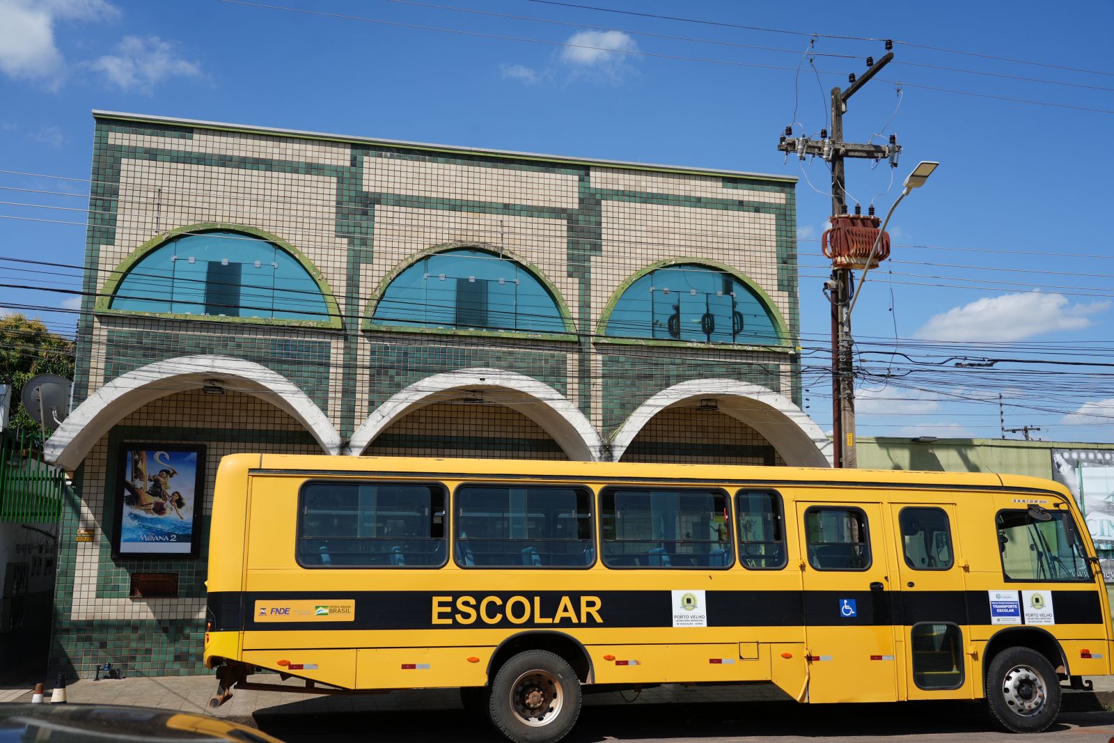 Projeto Cine Escola leva alunos de Porto Velho ao cinema e transforma sonho em realidade