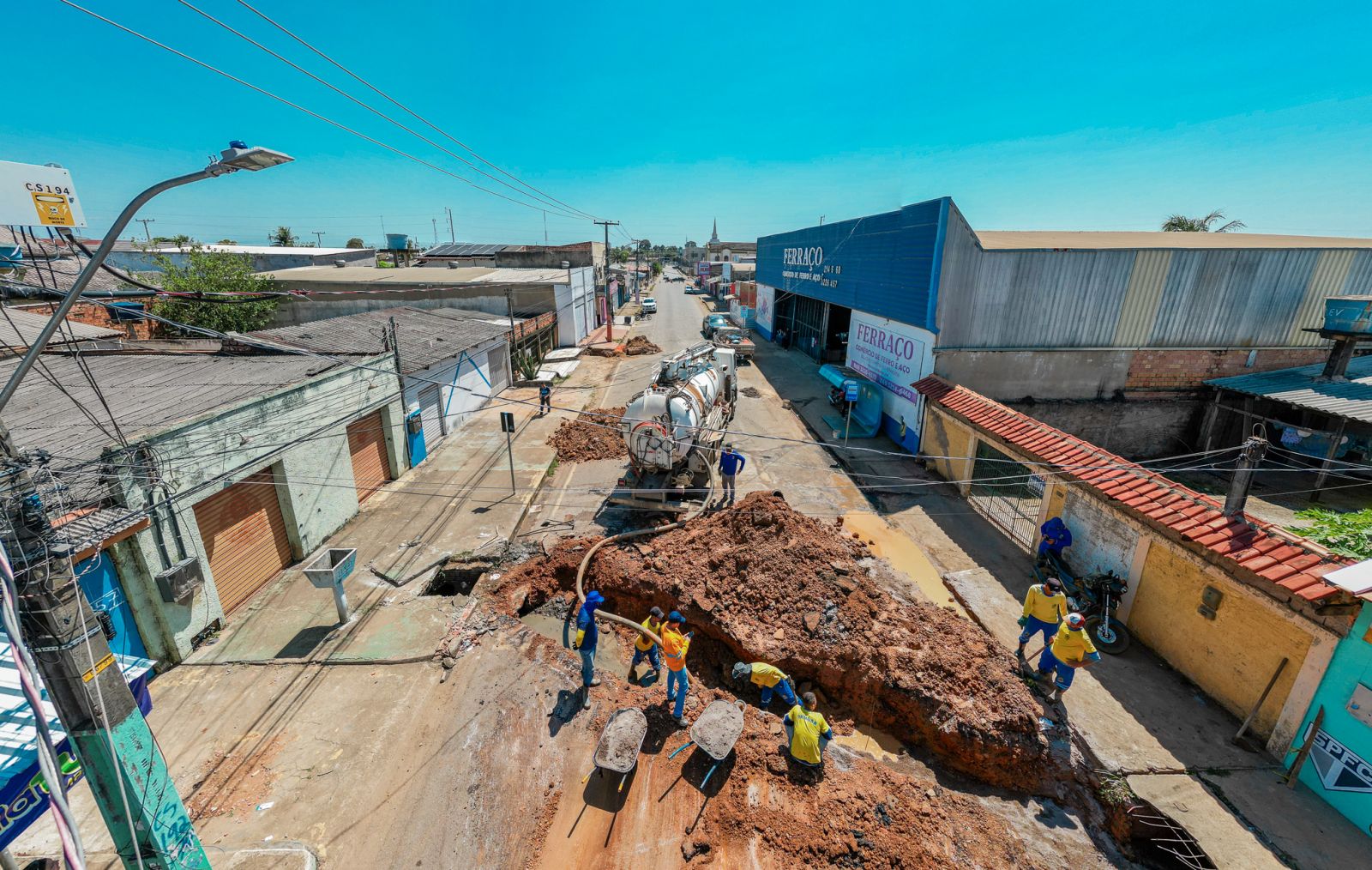 Prefeitura realiza limpeza, troca de manilhas e desobstrução de bocas de lobo para evitar alagamentos na José Amador dos Reis