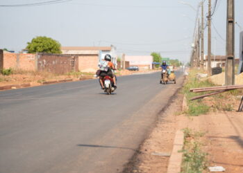 Asfalto e drenagem no bairro Lagoa Azul encerram ciclo de sofrimento na comunidade