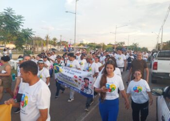 Caminhada reúne centenas de pessoas para celebrar o Dia Nacional da Luta da Pessoa com Deficiência em Porto Velho