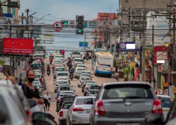 Proprietários de veículos com placa final zero devem atualizar licenciamento anual até 31 de outubro