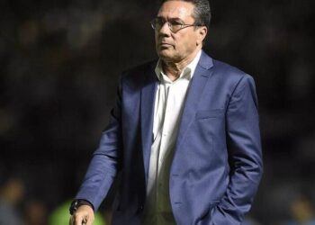 Técnico Vanderlei Luxemburgo ministra palestra “Construindo Campeões” no Teatro Banzeiros nesta sexta-feira (10)