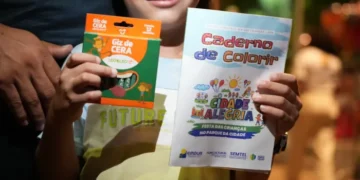 Prefeitura distribui mais de 7 mil cadernos de colorir durante a festa do Dia das Crianças