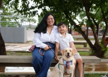 Mãe atípica enaltece lei que beneficia crianças PCDs e neurodivergentes