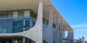 Lula sanciona Orçamento de 2026 com vetos a emendas parlamentares