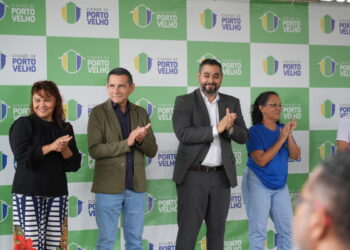 Escola Flor do Cupuaçu recebe doação de 21 notebooks da iniciativa privada