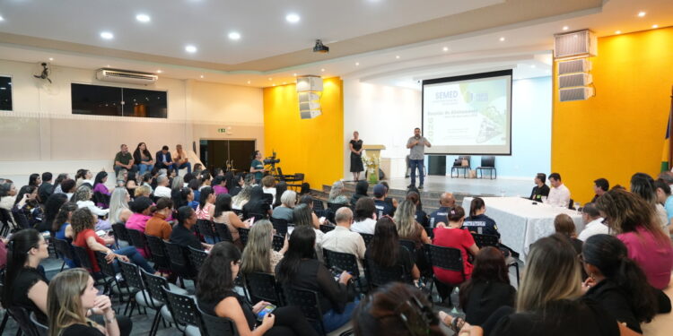 Gestores da educação alinham acolhimento de alunos no retorno às aulas